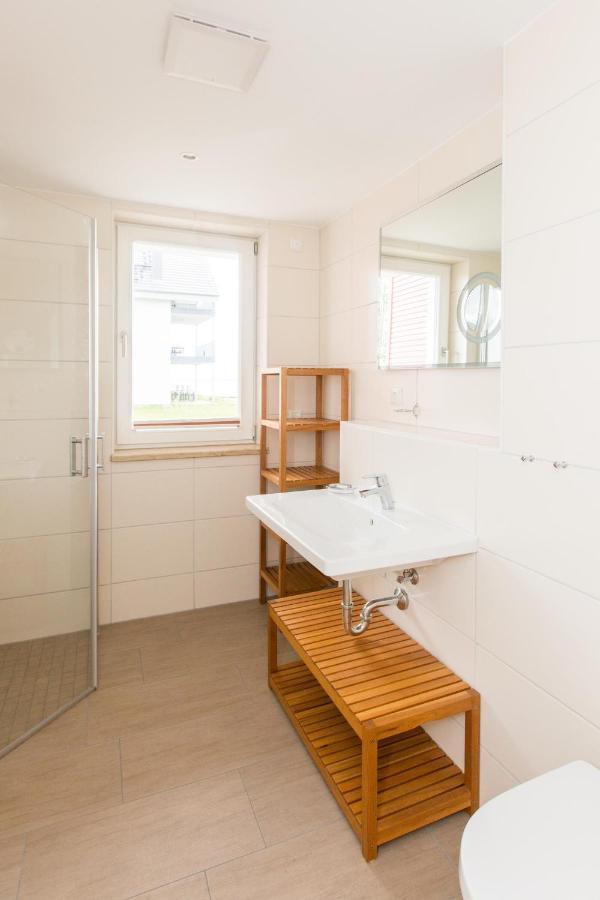 Hafendorf Haus 7 Apartment 5 Nr 89 Parkplatz Am Haus 플라우암시 외부 사진