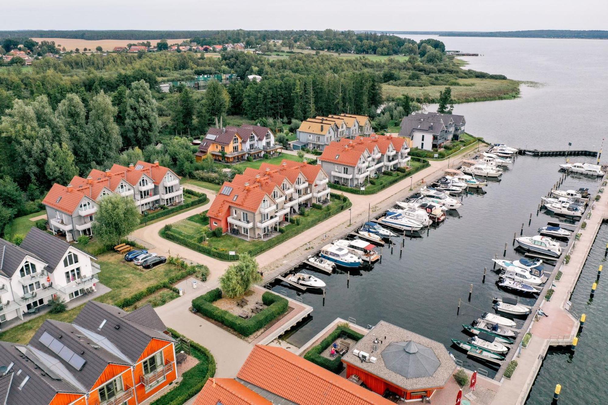 Hafendorf Haus 7 Apartment 5 Nr 89 Parkplatz Am Haus 플라우암시 외부 사진